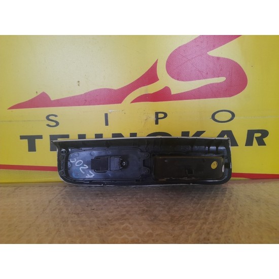 BUTOANE GEAM CU MANER VOLVO C30 2006-2012 BUTOANE GEAM CU MANER VOLVO C30 2006-2012