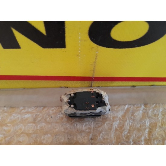 BUTOANE GEAM MERCEDES CLASA E 1984-1995 BUTOANE GEAM MERCEDES CLASA E 1984-1995