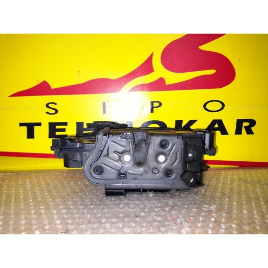 BROASCA STANGA FATA SKODA SUPERB III BROASCA STANGA FATA SKODA SUPERB III