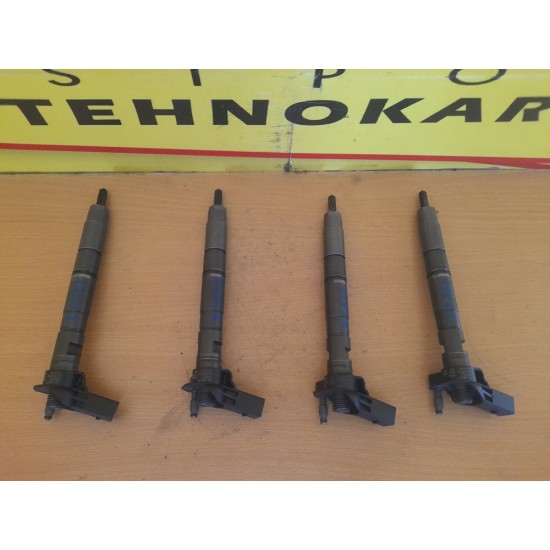 INJECTOR VOLKSWAGEN PASSAT CC, 2.0 DIESEL, AN 2009 INJECTOR VOLKSWAGEN PASSAT CC, 2.0 DIESEL, AN 2009