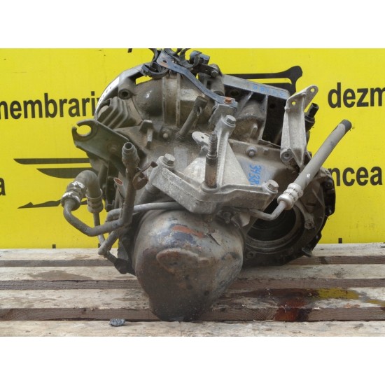 CUTIE VITEZE MANUALA RENAULT CLIO , 1.5 DCI, AN 2005