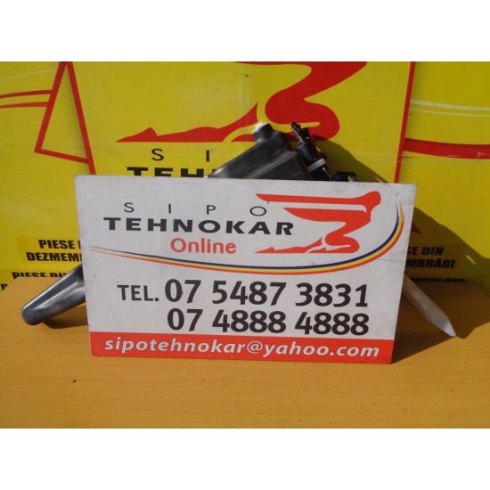 VAS LICHID PARBRIZ AUDI A3 8V, AN 2012-2019- CU SPALATOR FAR VAS LICHID PARBRIZ AUDI A3 8V, AN 2012-2019- CU SPALATOR FAR