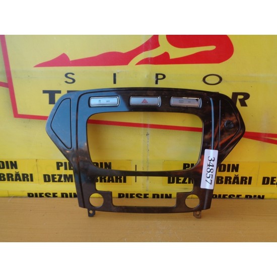 CONSOLA CENTRALA FORD MONDEO, AN 2007-2010 CONSOLA CENTRALA FORD MONDEO, AN 2007-2010