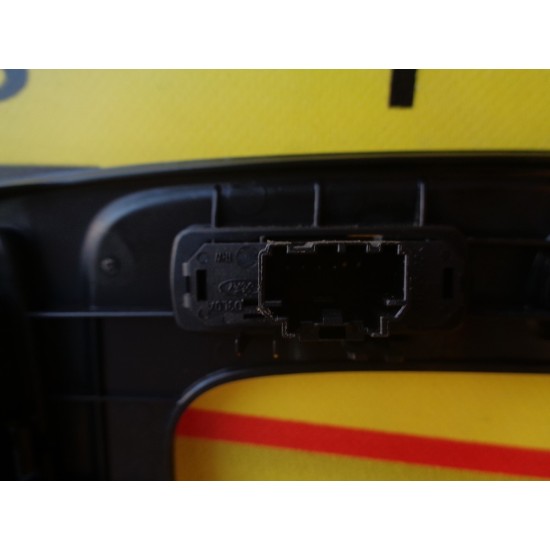 CONSOLA CENTRALA FORD MONDEO, AN 2007-2010 CONSOLA CENTRALA FORD MONDEO, AN 2007-2010
