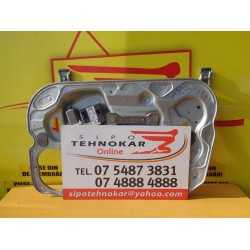 MACARA / PANOU DREAPTA FATA FORD FOCUS II, AN 2008-2011