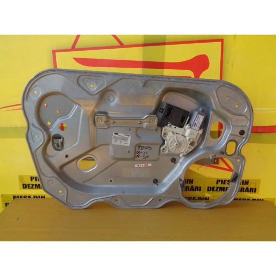 MACARA / PANOU STANGA FATA FORD FOCUS II, AN 2004-2011 - BERLINA