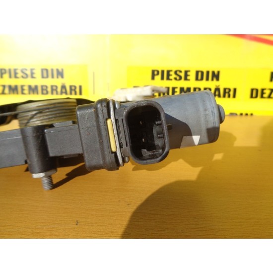 MACARA DREAPTA FATA FIAT PANDA, AN 2012-2016 MACARA DREAPTA FATA FIAT PANDA, AN 2012-2016