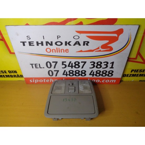 PLAFONIERA TOYOTA RAV 4, AN 2005-2012 - CU TRAPA PLAFONIERA TOYOTA RAV 4, AN 2005-2012 - CU TRAPA