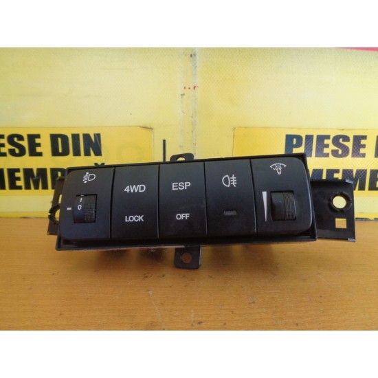 PANOU COMENZI 4X4/ESP/CEATA HYUNDAI TUCSON, AN 2004-2009 PANOU COMENZI 4X4/ESP/CEATA HYUNDAI TUCSON, AN 2004-2009