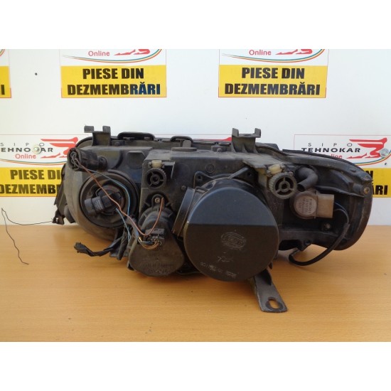 FAR DREAPTA BMW X5 CU XENON AN 1999-2003 FAR DREAPTA BMW X5 CU XENON AN 1999-2003
