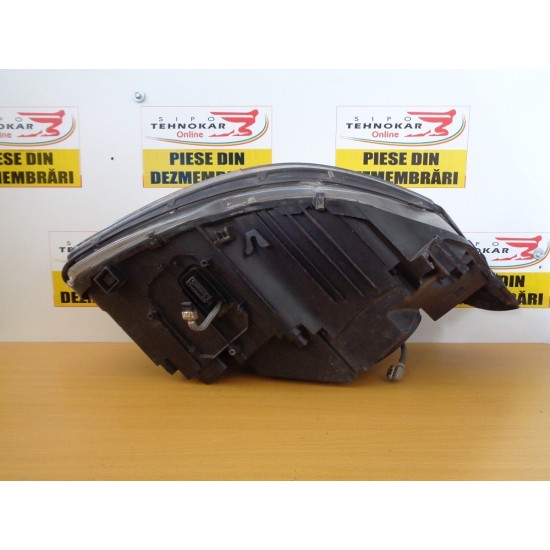 FAR STANGA MERCEDES CLASA S CU XENON AN 2005-2010