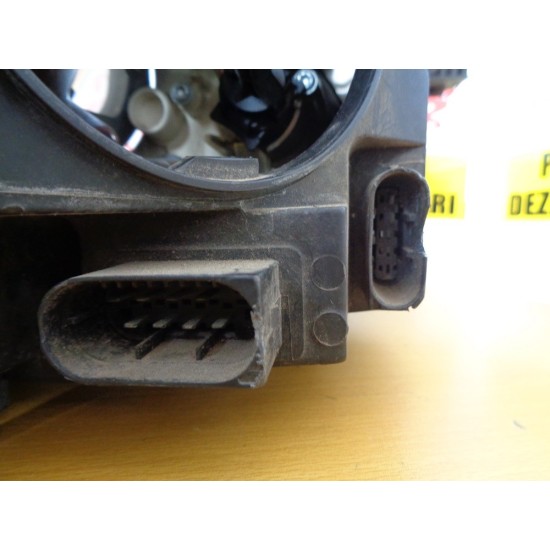 FAR STANGA MERCEDES CLASA S CU XENON AN 2005-2010