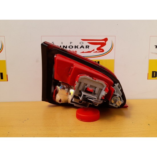 STOP DREAPTA CU LED PE HAION AUDI A4 AN 2008-2012 STOP DREAPTA CU LED PE HAION AUDI A4 AN 2008-2012