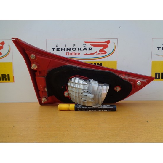 STOP DREAPTA PE HAION TOYOTA AURIS AN 2012-2015 STOP DREAPTA PE HAION TOYOTA AURIS AN 2012-2015