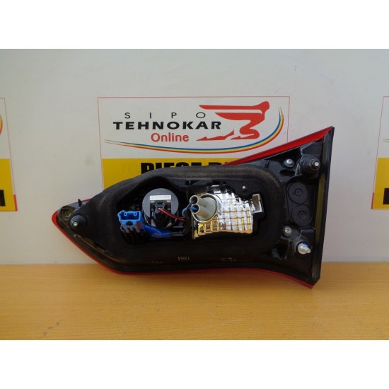 STOP STANGA PE HAION CU LED TOYOTA YARIS AN 2017-2019 STOP STANGA PE HAION CU LED TOYOTA YARIS AN 2017-2019