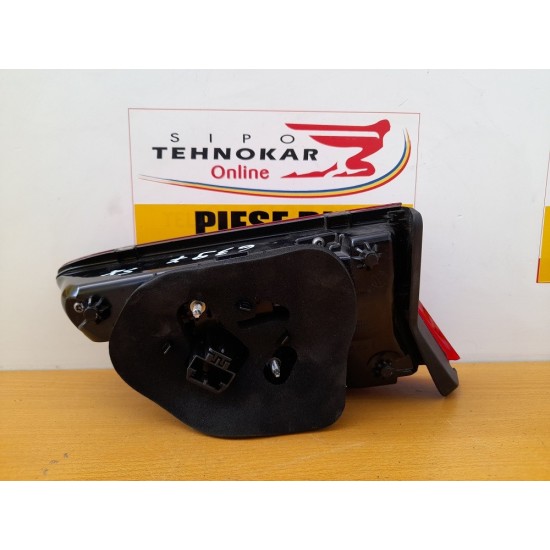 STOP STANGA PE HAION CU LED VOLKSWAGEN TIGUAN AN 2016-2018 STOP STANGA PE HAION CU LED VOLKSWAGEN TIGUAN AN 2016-2018