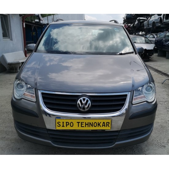 Dezmembram Volkswagen Touran 7 locuri (fabr 2007-2015), 1.9 TDI Dezmembram Volkswagen Touran 7 locuri (fabr 2007-2015), 1.9 TDI