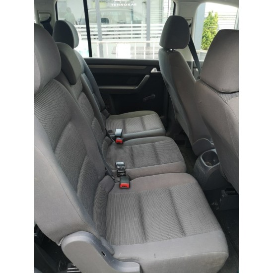 Dezmembram Volkswagen Touran 7 locuri (fabr 2007-2015), 1.9 TDI Dezmembram Volkswagen Touran 7 locuri (fabr 2007-2015), 1.9 TDI