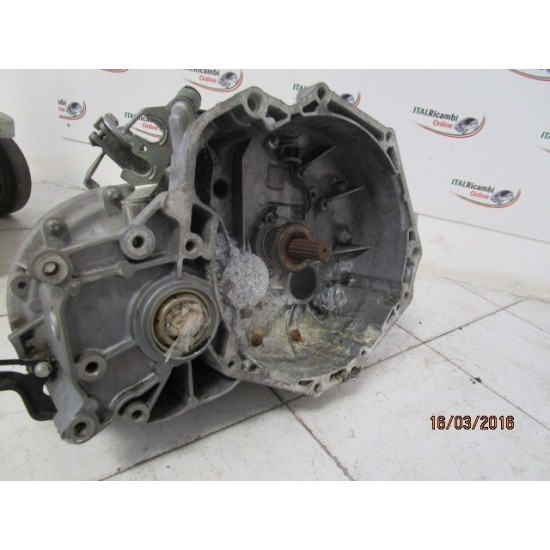 CUTIE 5 VITEZE OPEL MERIVA 1.7 DIESEL 100CP AN 2005-2009 CUTIE 5 VITEZE OPEL MERIVA 1.7 DIESEL 100CP AN 2005-2009