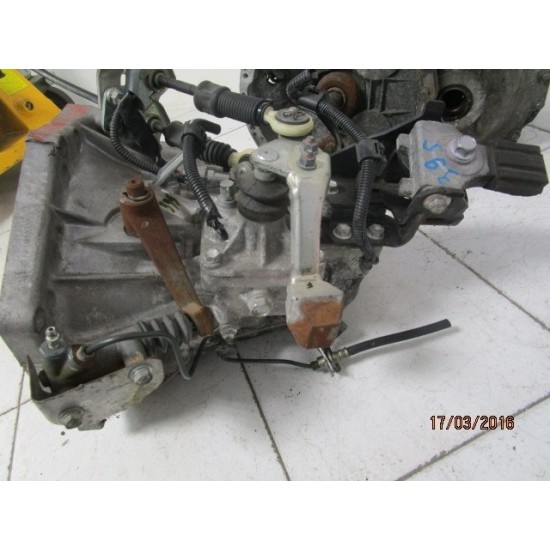 CUTIE 5 VITEZE TOYOTA YARIS 1.0 BENZINA AN 2005-2011 CUTIE 5 VITEZE TOYOTA YARIS 1.0 BENZINA AN 2005-2011