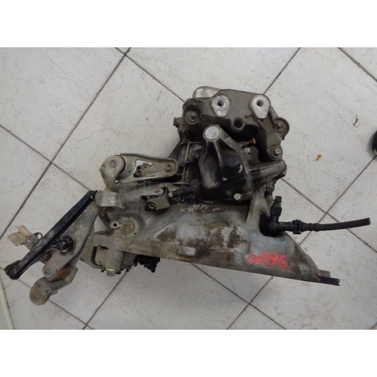 CUTIE 5 VITEZE OPEL CORSA 1.4 BENZINA AN 2004-2010 CUTIE 5 VITEZE OPEL CORSA 1.4 BENZINA AN 2004-2010