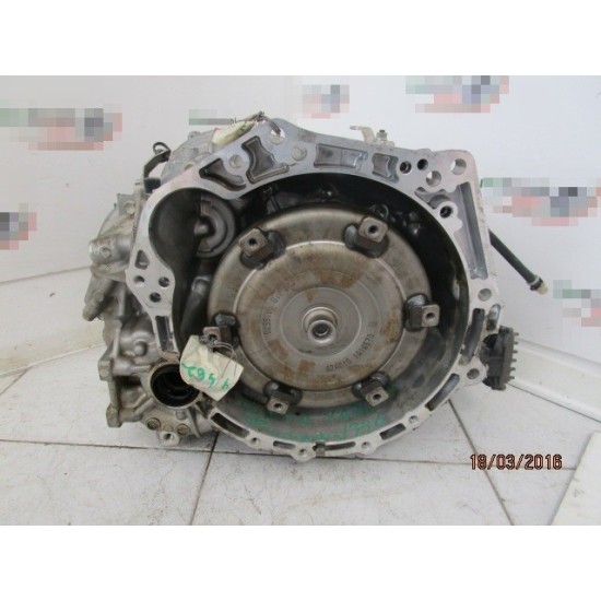 CUTIE VITEZE AUTOMATA TOYOTA YARIS 1.3 BENZINA 99CP AN 2012