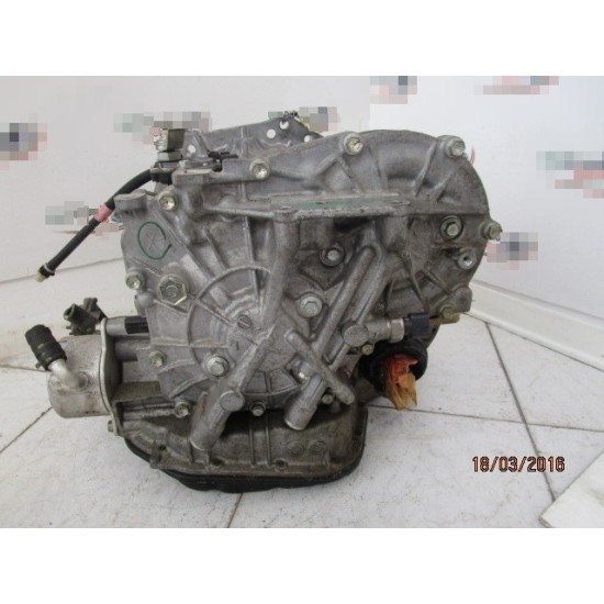 CUTIE VITEZE AUTOMATA TOYOTA YARIS 1.3 BENZINA 99CP AN 2012