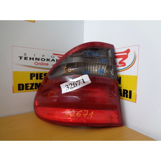 LAMPA STANGA MERCEDES CLASA E W210 BREAK AN 2000 LAMPA STANGA MERCEDES CLASA E W210 BREAK AN 2000