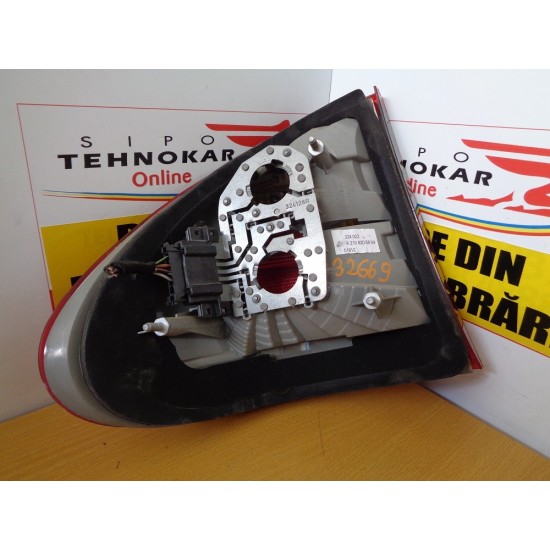 LAMPA DREAPTA MERCEDES CLASA E W210 BREAK AN 2000 LAMPA DREAPTA MERCEDES CLASA E W210 BREAK AN 2000
