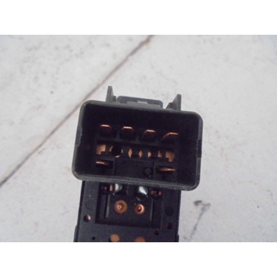 BUTON GEAM ELECTRIC DREAPTA FATA OPEL ANTARA AN 2006-2015 BUTON GEAM ELECTRIC DREAPTA FATA OPEL ANTARA AN 2006-2015