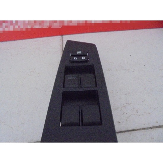 BUTOANE GEAMURI ELECTRICE STANGA FATA TOYOTA YARIS AN 2012-2016 BUTOANE GEAMURI ELECTRICE STANGA FATA TOYOTA YARIS AN 2012-2016