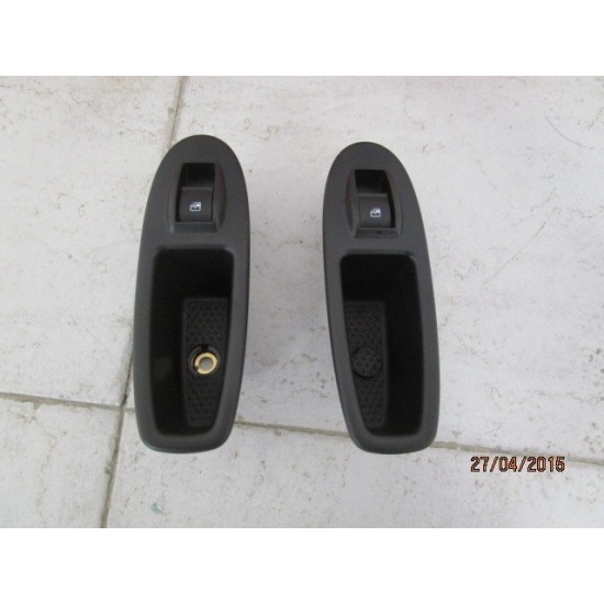 BUTOANE GEAMURI ELECTRICE STANGA/DREAPTA SPATE FIAT 500L 2012 BUTOANE GEAMURI ELECTRICE STANGA/DREAPTA SPATE FIAT 500L 2012