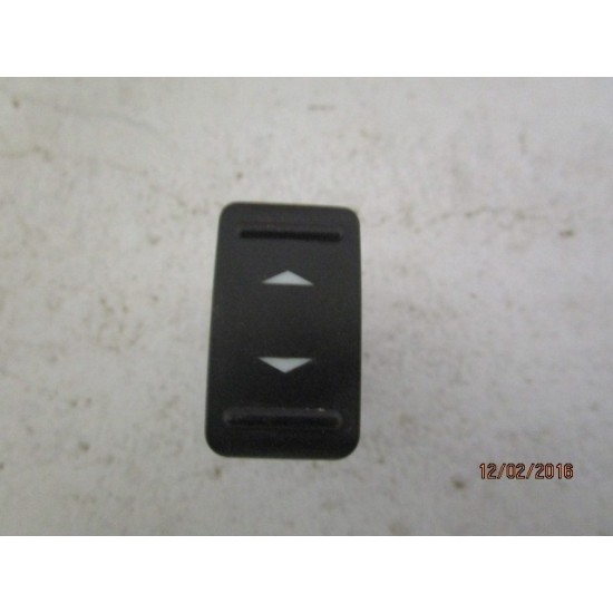 BUTON GEAM ELECTRIC STANGA SPATE FORD FOCUS 2008-2012 BUTON GEAM ELECTRIC STANGA SPATE FORD FOCUS 2008-2012