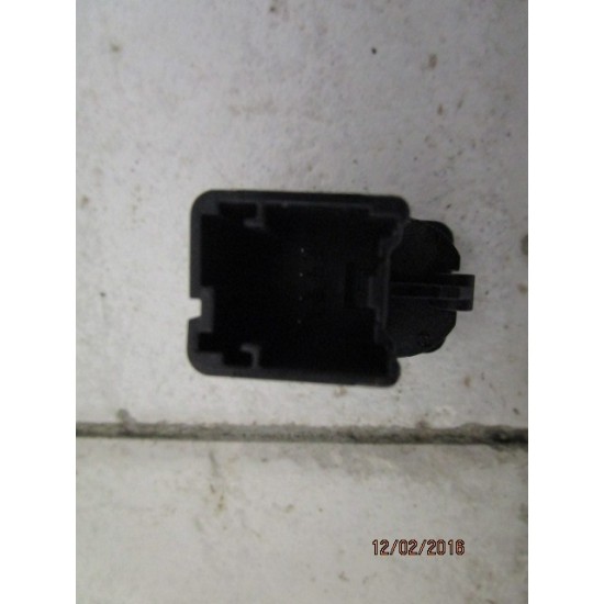 BUTON GEAM ELECTRIC STANGA SPATE FORD FOCUS 2008-2012 BUTON GEAM ELECTRIC STANGA SPATE FORD FOCUS 2008-2012