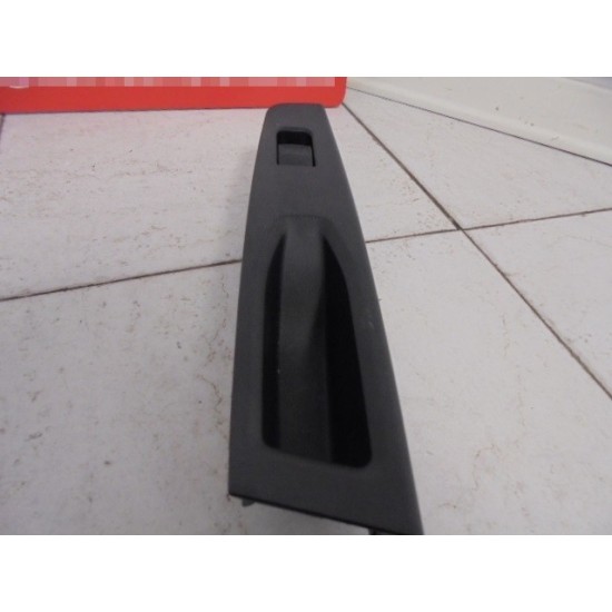 BUTON GEAM ELECTRIC DREAPTA FATA TOYOTA YARIS 2012-2017 BUTON GEAM ELECTRIC DREAPTA FATA TOYOTA YARIS 2012-2017
