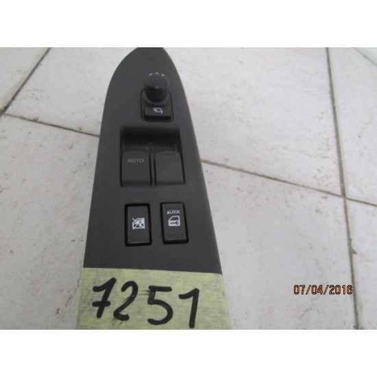 BUTOANE GEAMURI ELECTRICE STANGA FATA SUZUKI SX4 2006-2015 BUTOANE GEAMURI ELECTRICE STANGA FATA SUZUKI SX4 2006-2015