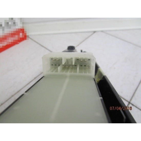 BUTOANE GEAMURI ELECTRICE STANGA FATA SUZUKI SX4 2006-2015 BUTOANE GEAMURI ELECTRICE STANGA FATA SUZUKI SX4 2006-2015