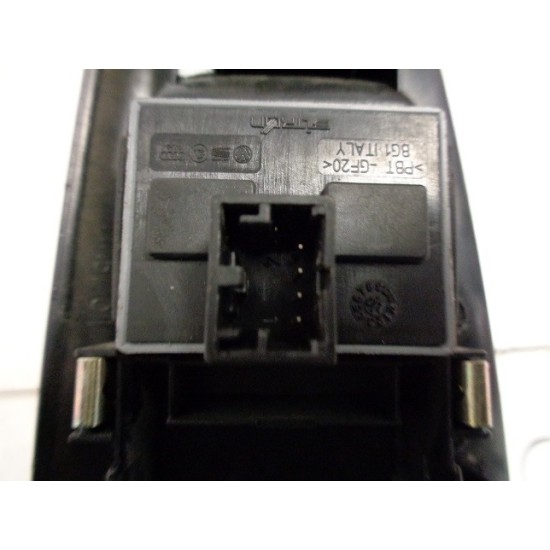 BUTOANE GEAMURI ELECTRICE STANGA FATA VW POLO 2001-2009 BUTOANE GEAMURI ELECTRICE STANGA FATA VW POLO 2001-2009