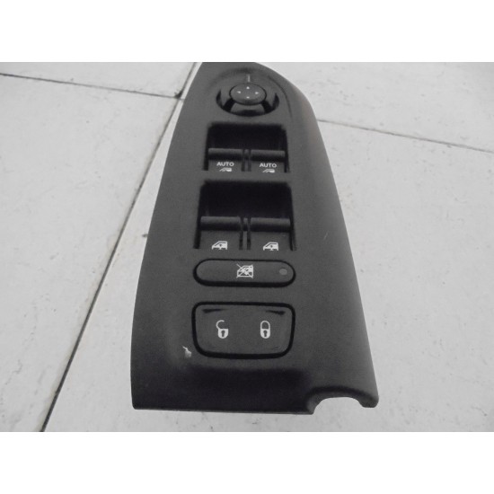 BUTOANE GEAMURI ELECTRICE STANGA FATA FIAT 500X 2014-2019 BUTOANE GEAMURI ELECTRICE STANGA FATA FIAT 500X 2014-2019