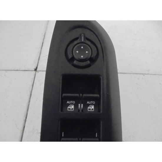 BUTOANE GEAMURI ELECTRICE STANGA FATA FIAT 500X 2014-2019 BUTOANE GEAMURI ELECTRICE STANGA FATA FIAT 500X 2014-2019