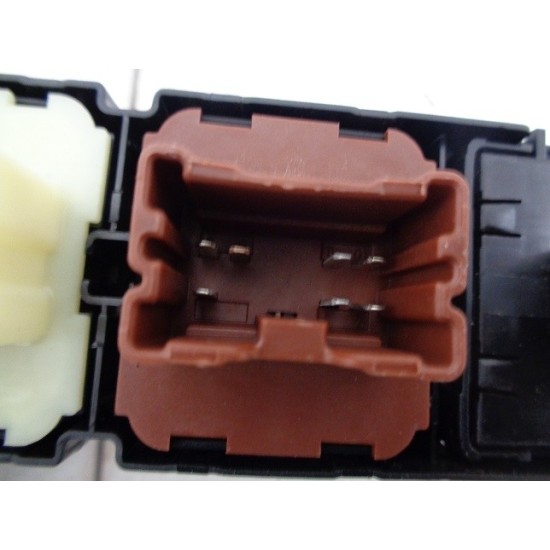 BUTOANE GEAMURI ELECTRICE STANGA FATA DACIA DUSTER 2017-2020