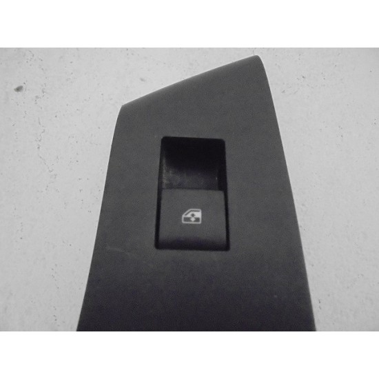 BUTON GEAM ELECTRIC DREAPTA FATA OPEL ASTRA J 2009-2015 BUTON GEAM ELECTRIC DREAPTA FATA OPEL ASTRA J 2009-2015