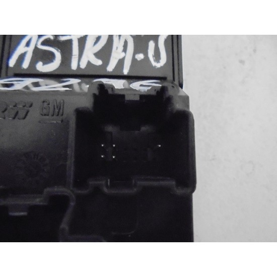 BUTON GEAM ELECTRIC DREAPTA FATA OPEL ASTRA J 2009-2015 BUTON GEAM ELECTRIC DREAPTA FATA OPEL ASTRA J 2009-2015