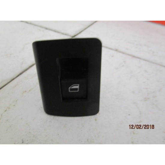 BUTON GEAM ELECTRIC DREAPTA SPATE BMW X5 AN 2000-2007 BUTON GEAM ELECTRIC DREAPTA SPATE BMW X5 AN 2000-2007