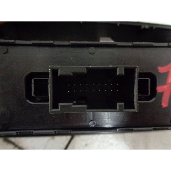 BUTOANE GEAMURI ELECTRICE STANGA FATA FIAT 500X 2014-2019 BUTOANE GEAMURI ELECTRICE STANGA FATA FIAT 500X 2014-2019