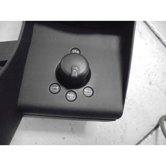 BUTOANE GEAMURI ELECTRICE STANGA FATA AUDI A3 2005-2008 BUTOANE GEAMURI ELECTRICE STANGA FATA AUDI A3 2005-2008