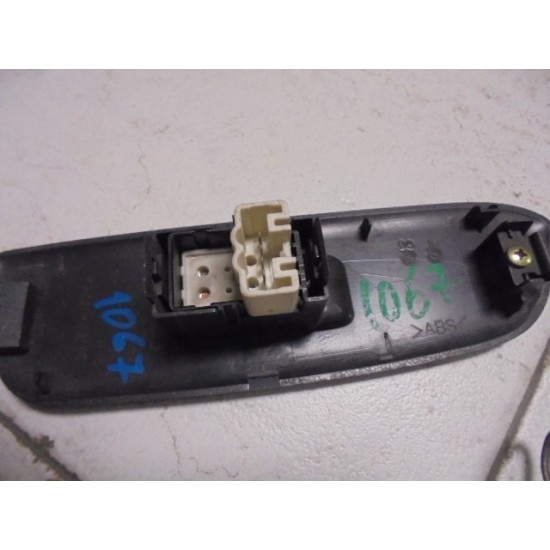 BUTON GEAM ELECTRIC DREAPTA FATA TOYOTA RAV4 2002-2008 BUTON GEAM ELECTRIC DREAPTA FATA TOYOTA RAV4 2002-2008