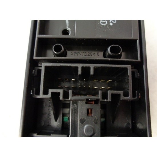 BUTOANE GEAMURI ELECTRICE STANGA FATA FORD RANGER 2015-2020 BUTOANE GEAMURI ELECTRICE STANGA FATA FORD RANGER 2015-2020