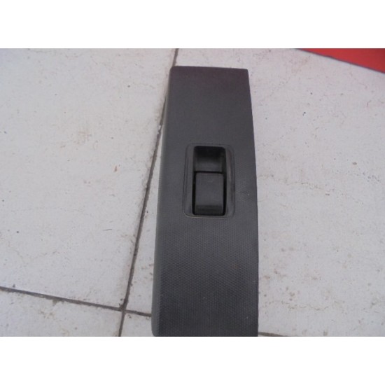 BUTON GEAM ELECTRIC DREAPTA FATA TOYOTA COROLLA 2001-2009 BUTON GEAM ELECTRIC DREAPTA FATA TOYOTA COROLLA 2001-2009
