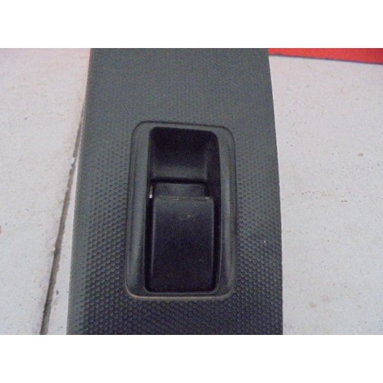 BUTON GEAM ELECTRIC DREAPTA FATA TOYOTA COROLLA 2001-2009 BUTON GEAM ELECTRIC DREAPTA FATA TOYOTA COROLLA 2001-2009